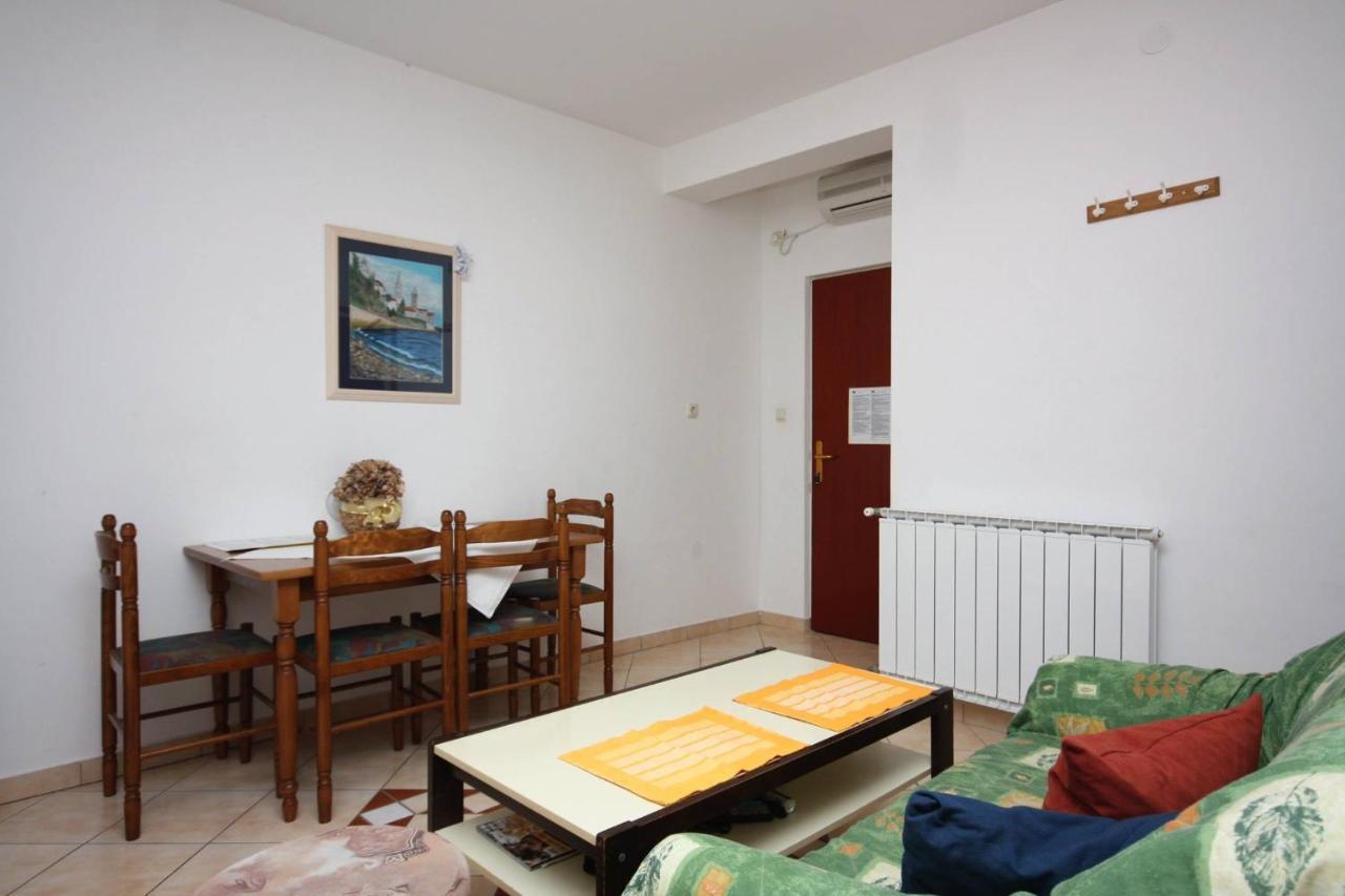 Apartments And Rooms By The Sea Palit, Rab - 5044 Esterno foto