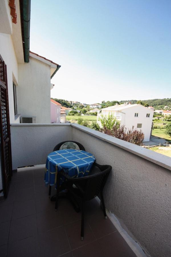 Apartments And Rooms By The Sea Palit, Rab - 5044 Esterno foto